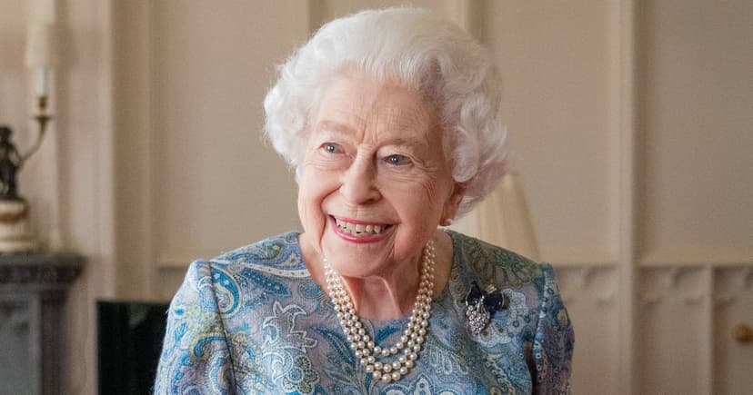 Burberry Honors Queen Elizabeth with Limited Edition Collection