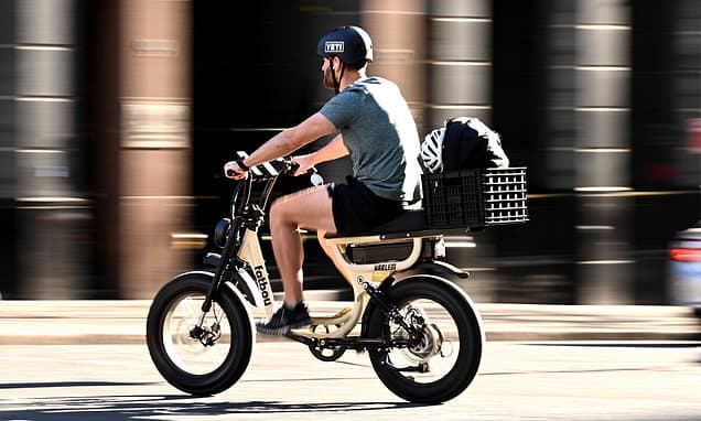 Queensland E-Scooter Surge: 8 Injured in Night of Chaos