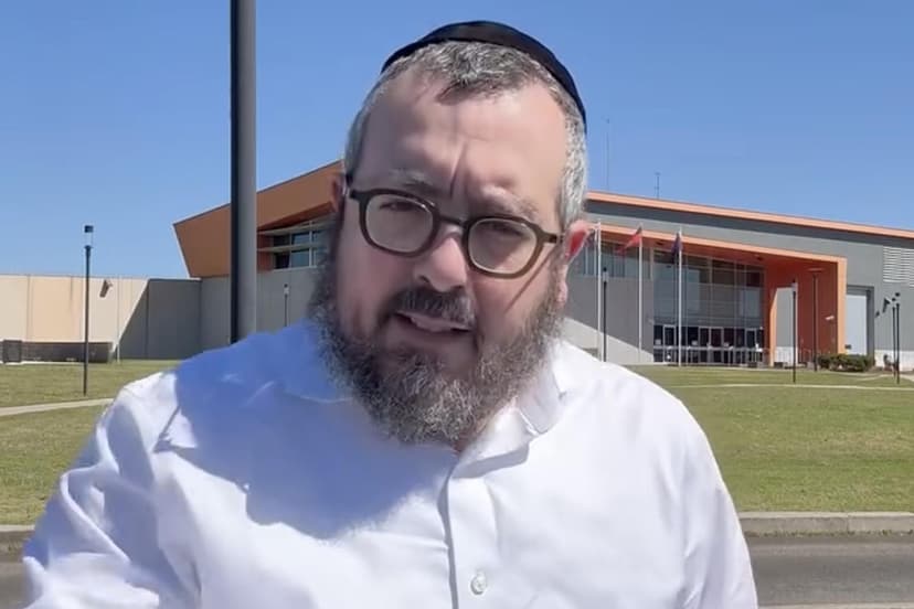 Rabbi Killed Shielding Wife in Bondi Beach Attack