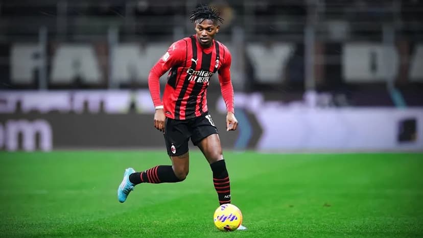 Rafa Leao Seeks New Challenge: Arsenal or Man Utd?