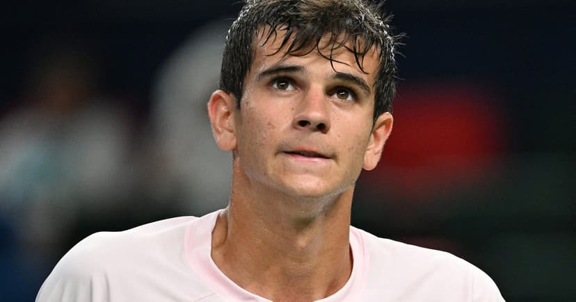 Tennis Star's On-Court Outburst Sparks Apology