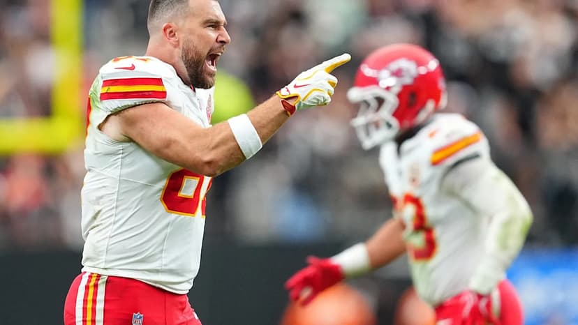 Raiders Ignite Hostile Vegas Atmosphere for Chiefs