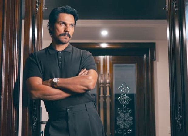 Randeep Hooda Flaunts New Physique for Period Drama
