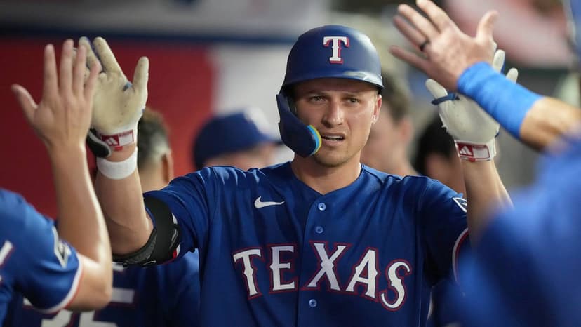 Rangers Prospect Walcott Hails Seager as Future Hall of Famer