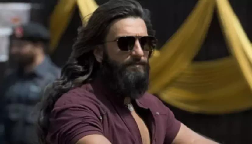 Ranveer Singh Dazzles at Navratri Event Amidst New Parenthood