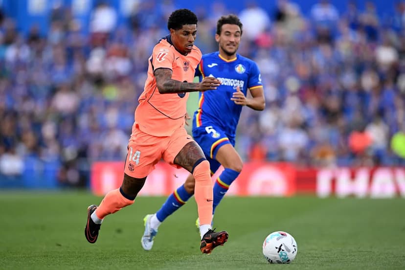 Rashford's Barcelona Future Uncertain Amidst Gordon Chase