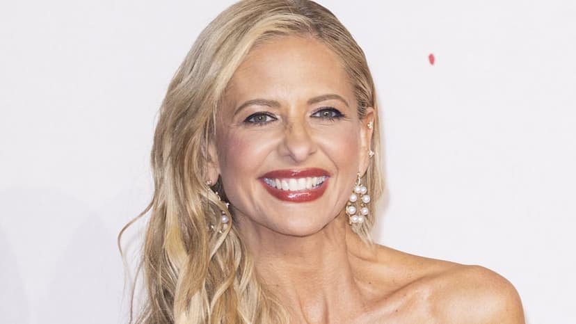 Ready Or Not 2 Stars Evacuated From Paris Hotel Fire