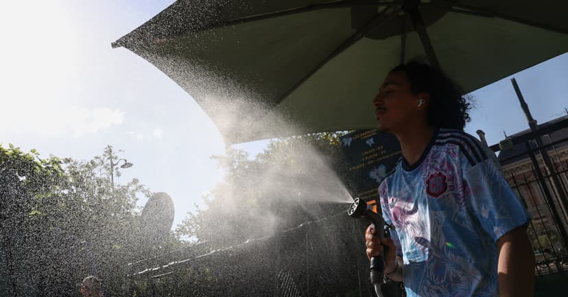 Record May Heat Grips Western Europe, Deaths Reported
