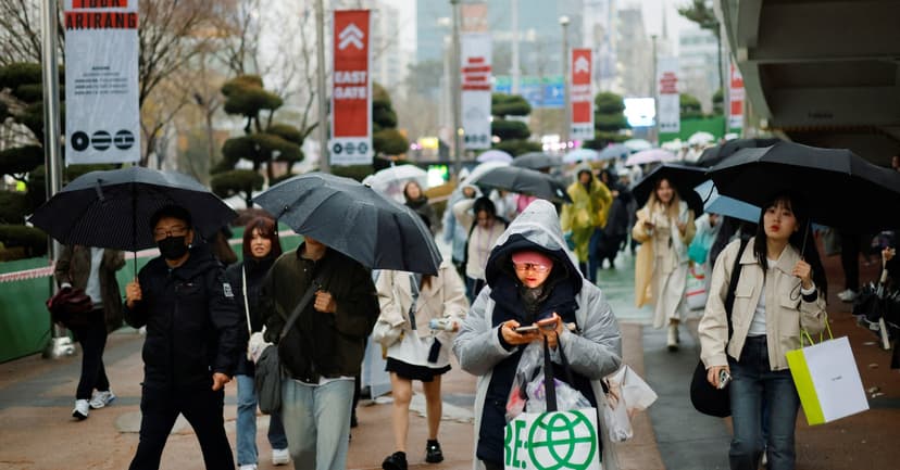 Record Tourists Flock to South Korea