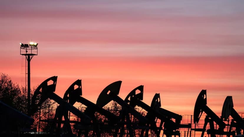 Iran-Backed Rebels Strike Oil Tankers in Red Sea