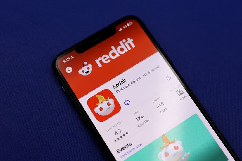 Reddit's Sales Soar Past Expectations, Buyback Announced