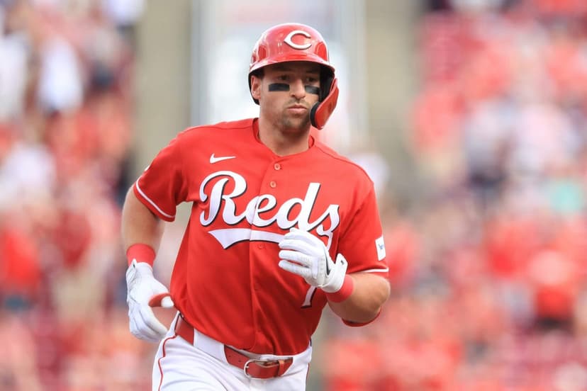 Reds' rebuild pays off as Mahle faces old team