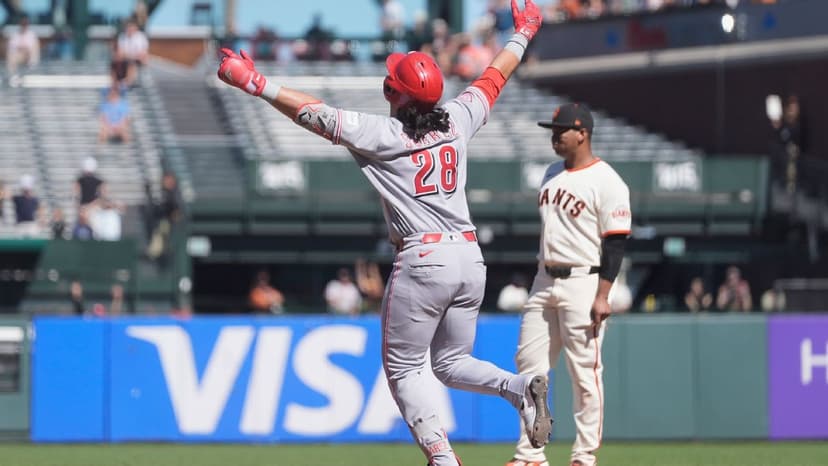 Reds' Epic 9th Inning Rally Stuns Giants 10-9