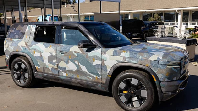 Rivian CFO Eyes Lower-Cost R2 SUV Launch Amid Tariffs