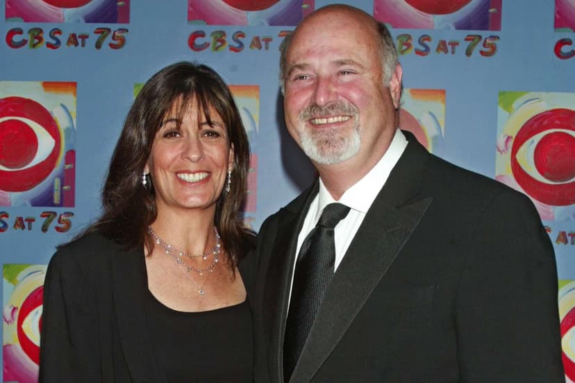 Rob Reiner's wife dies; son arrested for murder