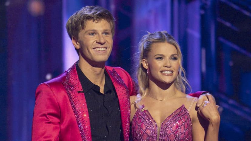 Robert Irwin & Witney Carson: Back Together in Australia!