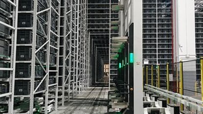 Robots Boost Fashion Warehouses: Density Meets Speed