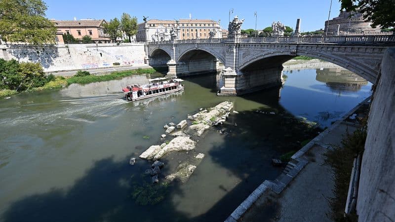 Rome's Tiber Dries Up, Revealing Ancient Nero's Bridge