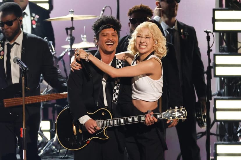 Rosé Steals the Show at Bruno Mars' LA Concert
