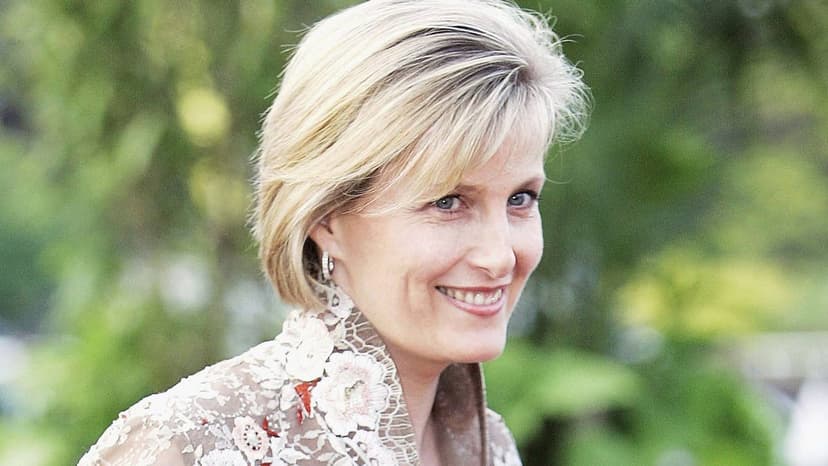 Duchess of Edinburgh's Bold Fashion in 2006