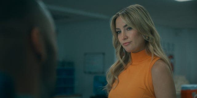 Isla Faces New Rival Team in Running Point Finale