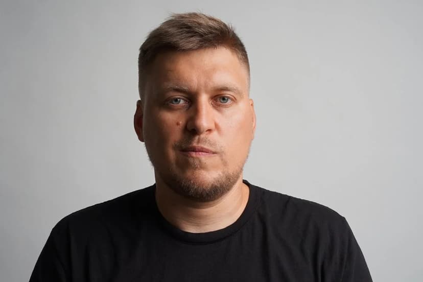 Russian Comic Flees Putin's Wrath for LA