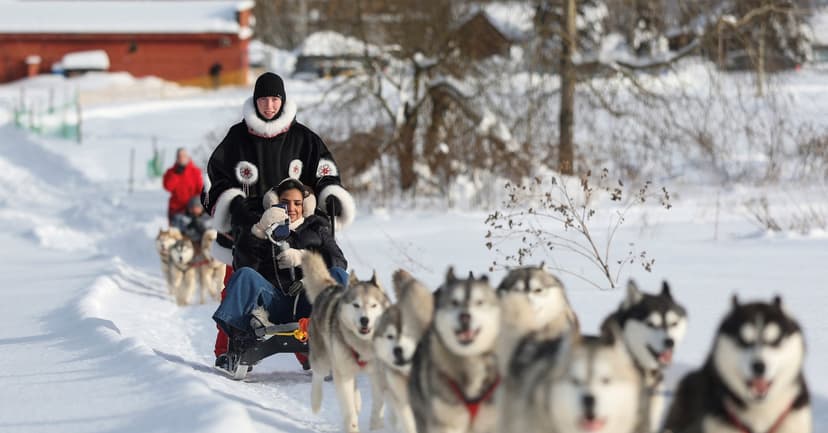 Gulf Tourists Embrace Russian Winter Adventures