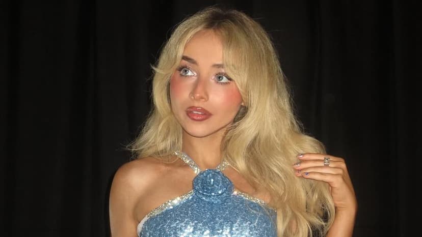 Sabrina Carpenter's Messi Jersey Stuns Fans