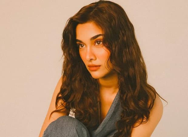 Saiee M Manjrekar Dives Into Pre-Independence Era