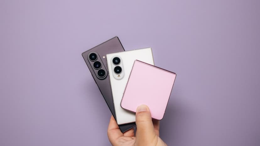 Samsung Foldables Shatter Pre-Order Records!