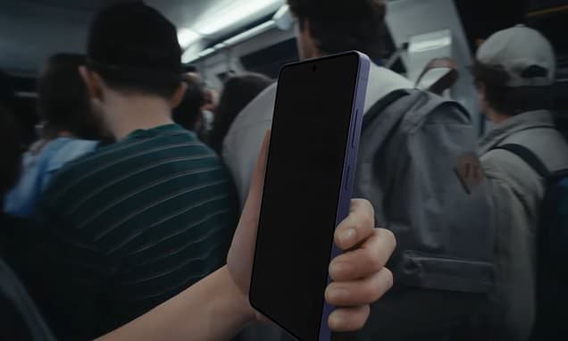 Samsung's New Phone Hides Your Screen!