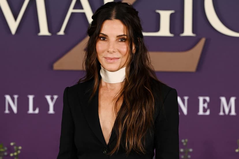 Bullock: Red Carpet Posing is a Nightmare