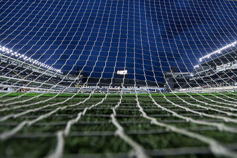 Santos Fights Relegation vs. Libertadores-Bound Mirassol