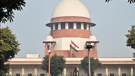 Supreme Court Halts Aravalli Mining Amid Ecological Crisis