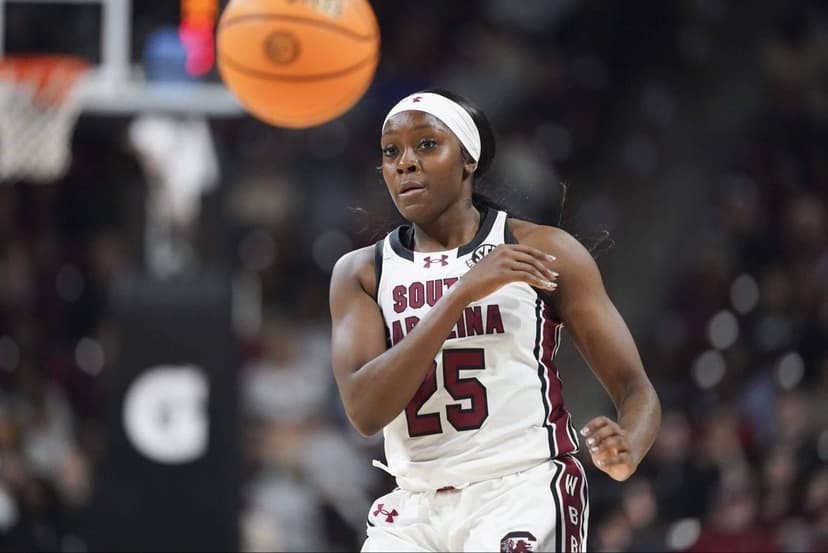 South Carolina tops LSU in thriller, extends win streak