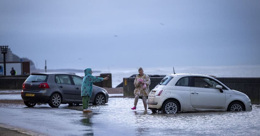 Scotland Braces for Flooding as Snow Melts and Rain Falls