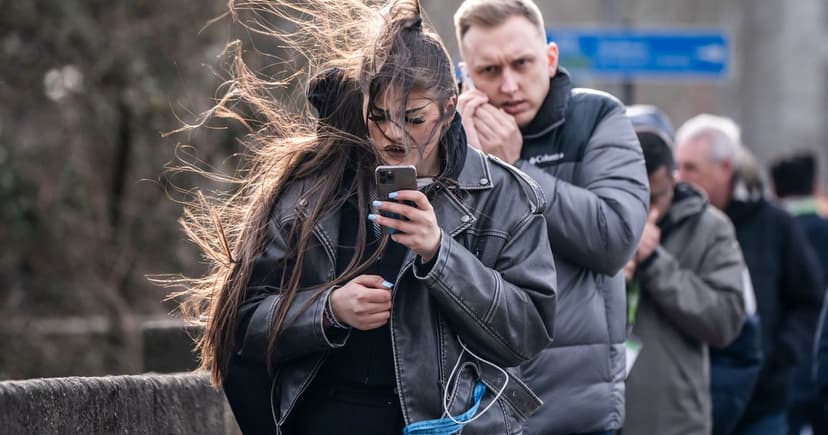 Gale Force Winds to Lash Scotland Tomorrow