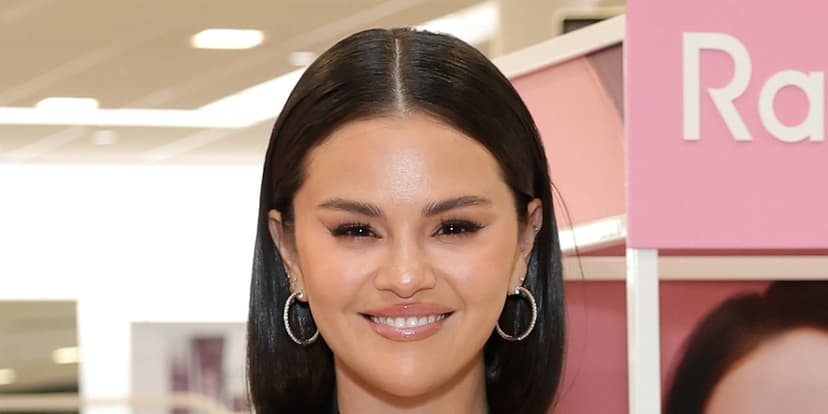Selena Gomez Debuts Dramatic New Haircut
