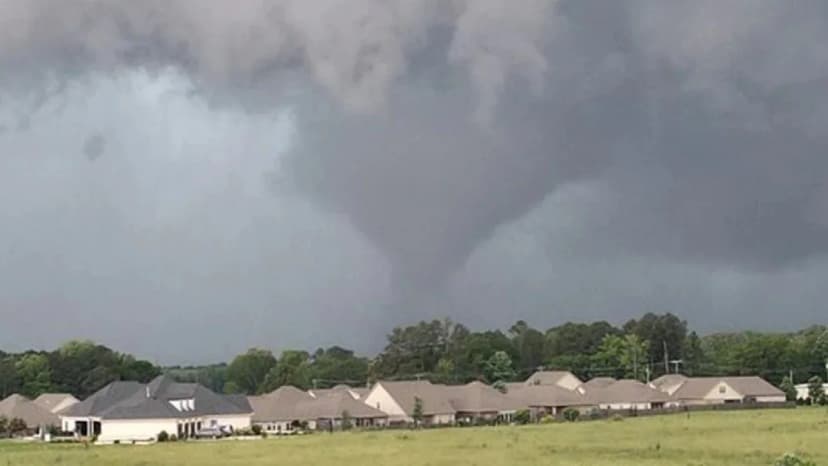 Florida Panhandle Faces Severe Storms: Tornado Risk High