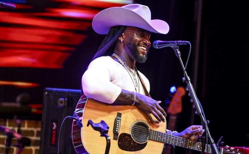 Shaboozey's 'Cherie Lee' Tops Charts, Blends Western Tales