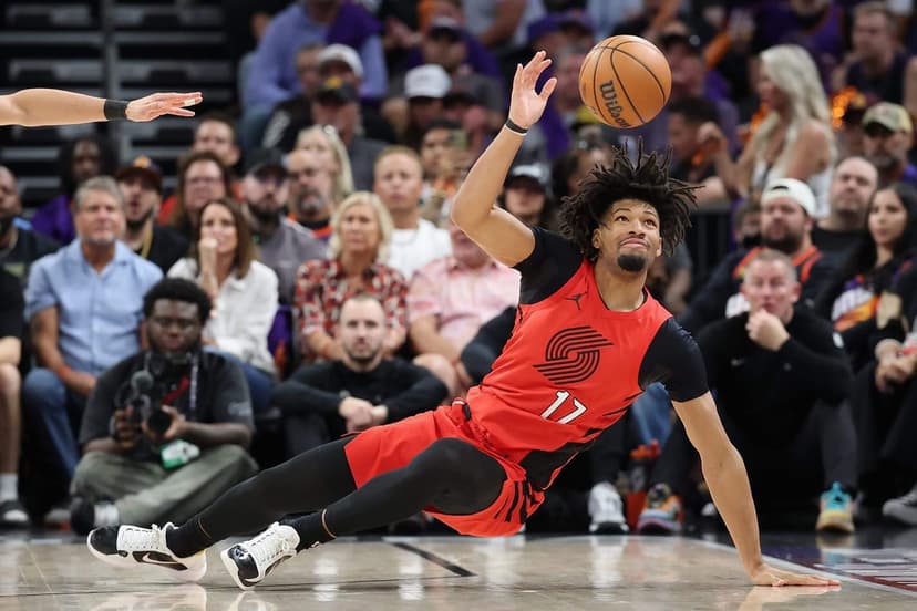 Sharpe Tears Knee Meniscus: Blazers Guard Out 6 Months