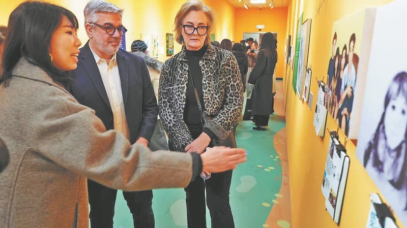 Shanghai Gallery Bridges Minds and Art