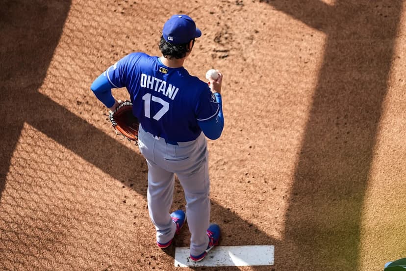 Ohtani Throws Bullpen, Nears Pitching Return