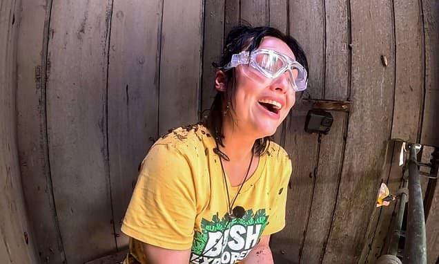 Shona McGarty Sings Through Bug Trial Chaos!