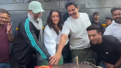 Shraddha & Randeep Wrap Pune Shoot for Vithabai Biopic