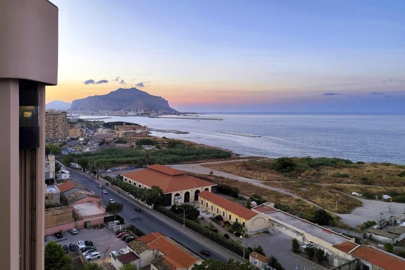 Sicily Shaken: Quakes Rock Palermo Coastline