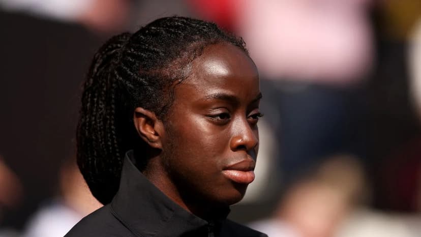 Man Utd star Awujo uses Spanish to unite squad