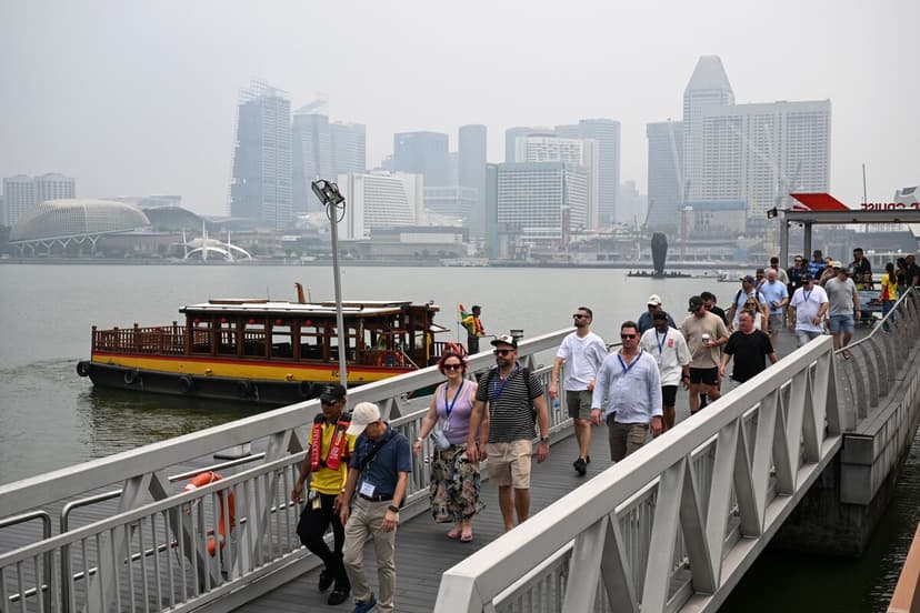 Singapore Choked: Haze Levels Unhealthy Islandwide
