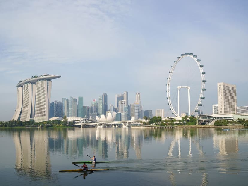 Singapore Economy Faces Global Headwinds, Seeks Middle East Opportunities