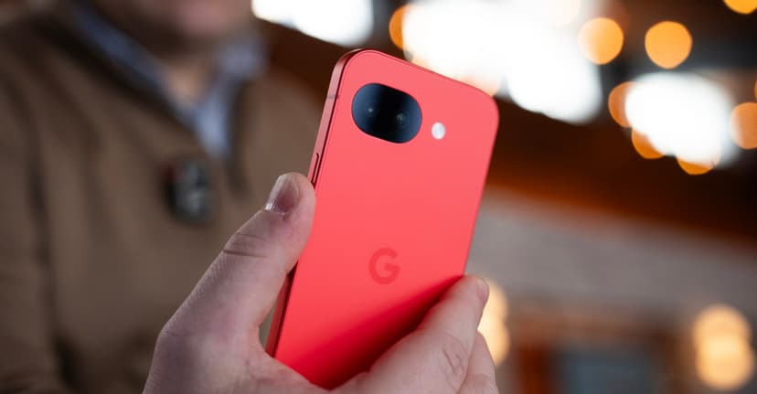 AI Demands Trigger Historic Smartphone Shipment Decline